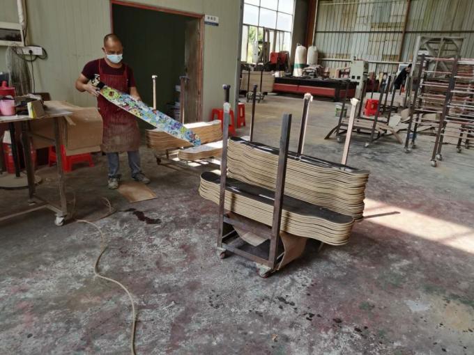 تصميم جديد بيع بالجملة 7 Ply Maple Land Cruiser سرفسكيت سكراتبورد الكبار 10